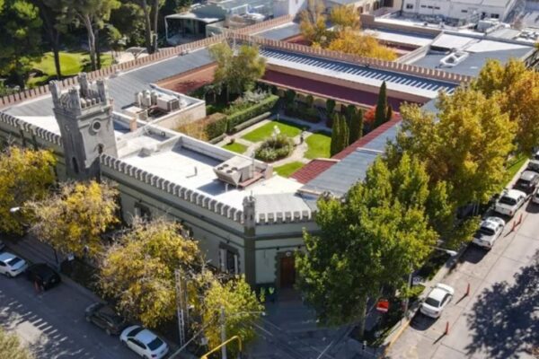 Habrá jornada escolar y guardias, el día del empleado público provincial